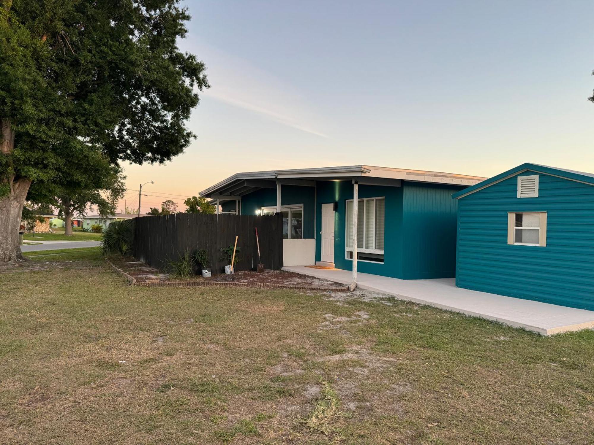 Beautiful Pool House Port Charlotte Hotel Exterior photo